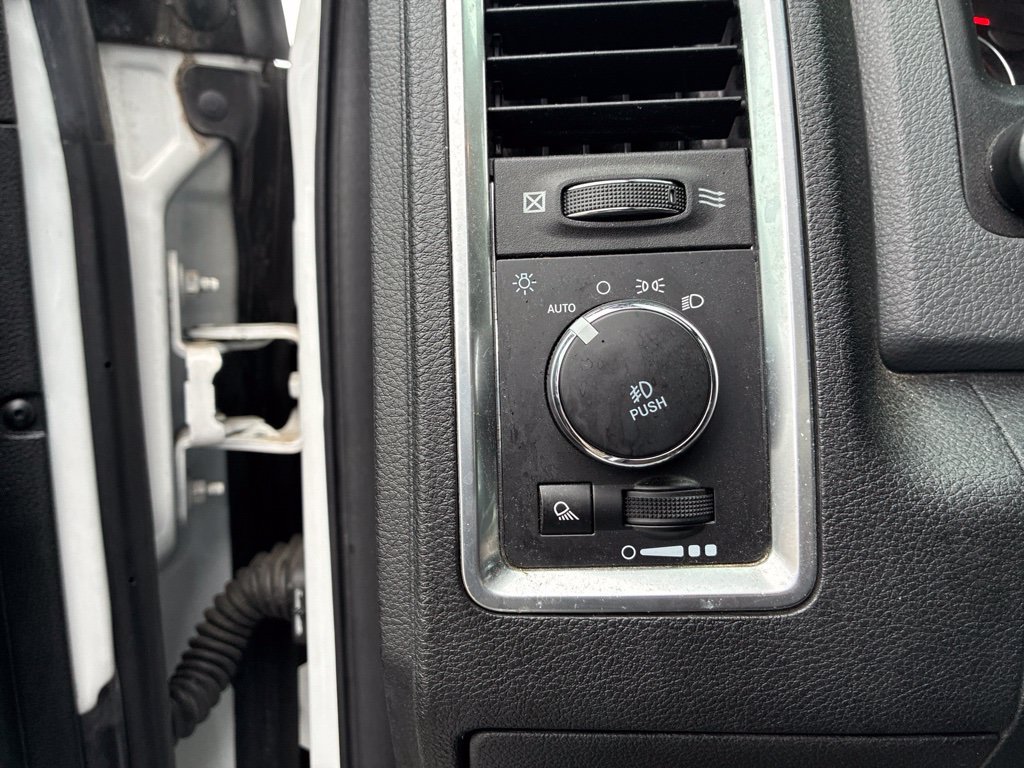 Used 2018 RAM 1500 Big Horn AWD/4WD image 13