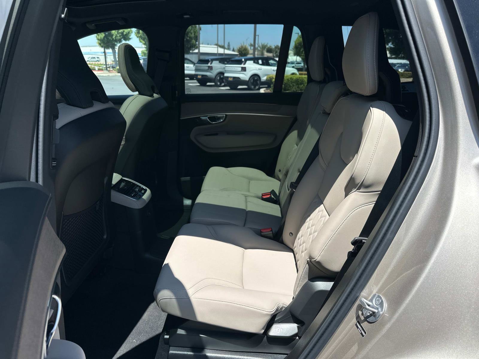 New 2026 Volvo XC90 T8 Plus image 17
