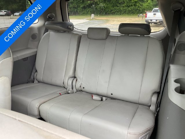 Used 2011 Toyota Sienna Limited w/ Premium Pkg FWD image 4