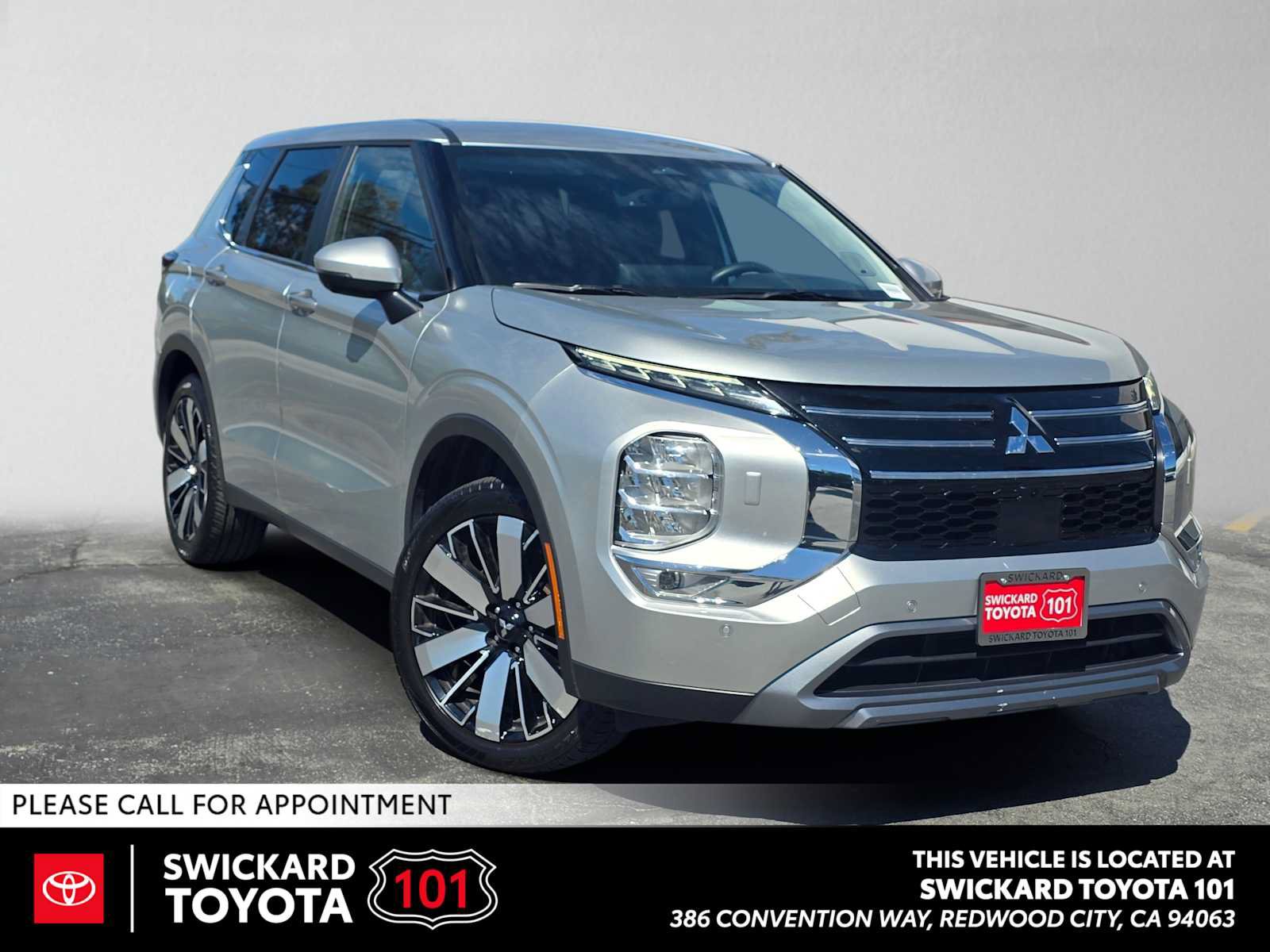 Used 2025 Mitsubishi Outlander SE