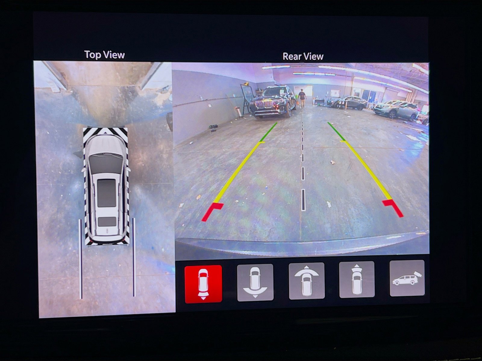 Used 2022 Chrysler Pacifica Limited FWD image 10