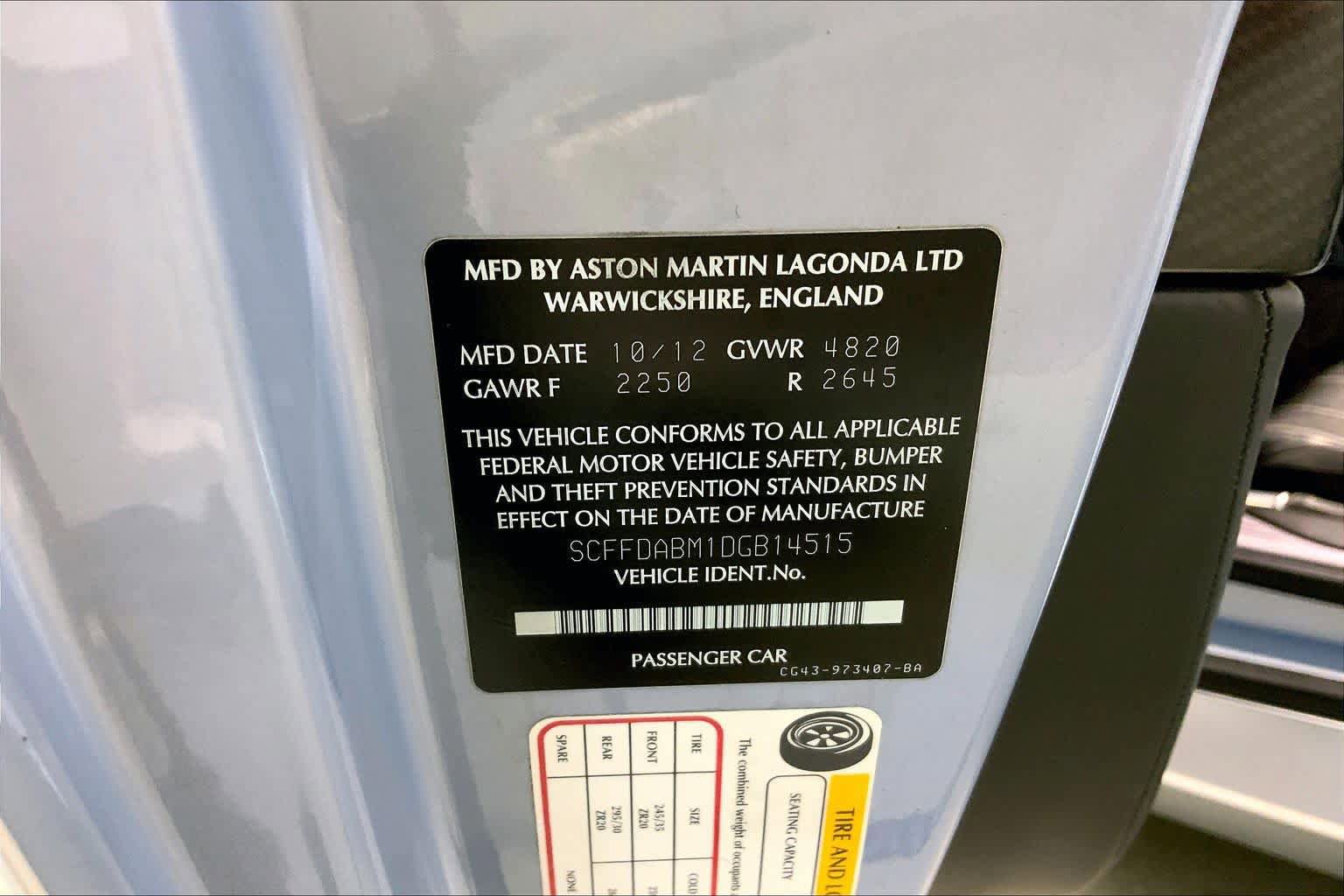 Used 2013 Aston Martin DB9 Volante RWD image 36