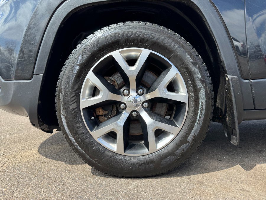 Used 2016 Jeep Cherokee Sport w/ Cold Weather Group AWD/4WD image 13