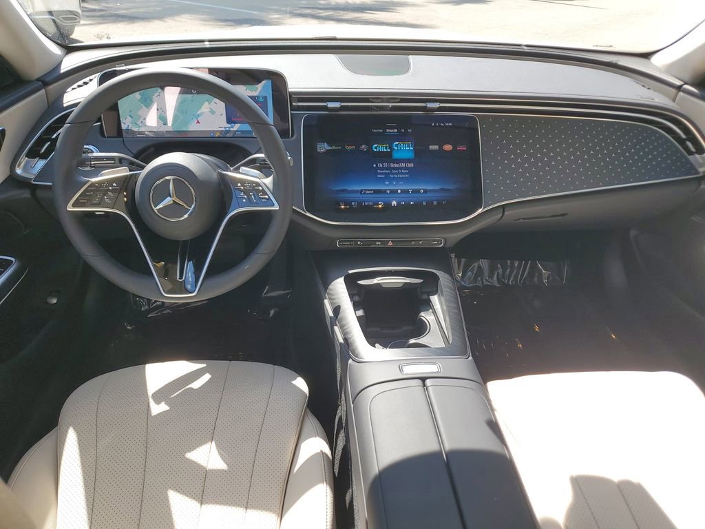 Used 2025 Mercedes-Benz E 350 4MATIC Sedan image 17