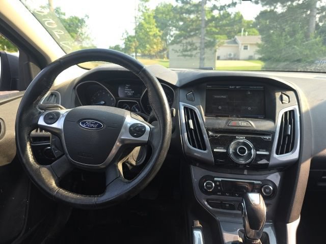 Used 2014 Ford Focus Titanium FWD image 14