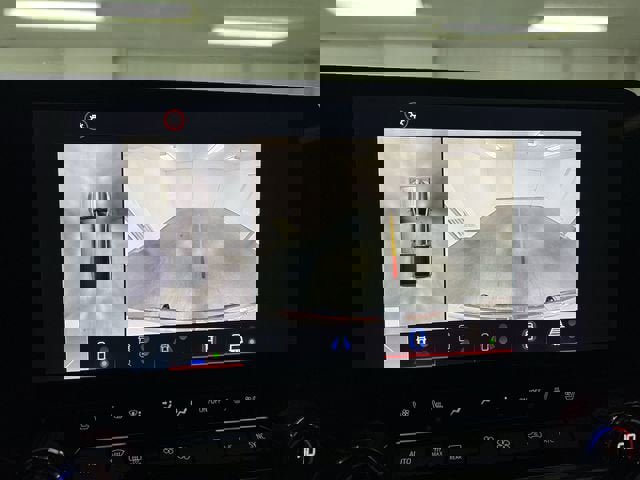 Used 2024 GMC Canyon AT4X w/ AT4X AEV Edition image 15