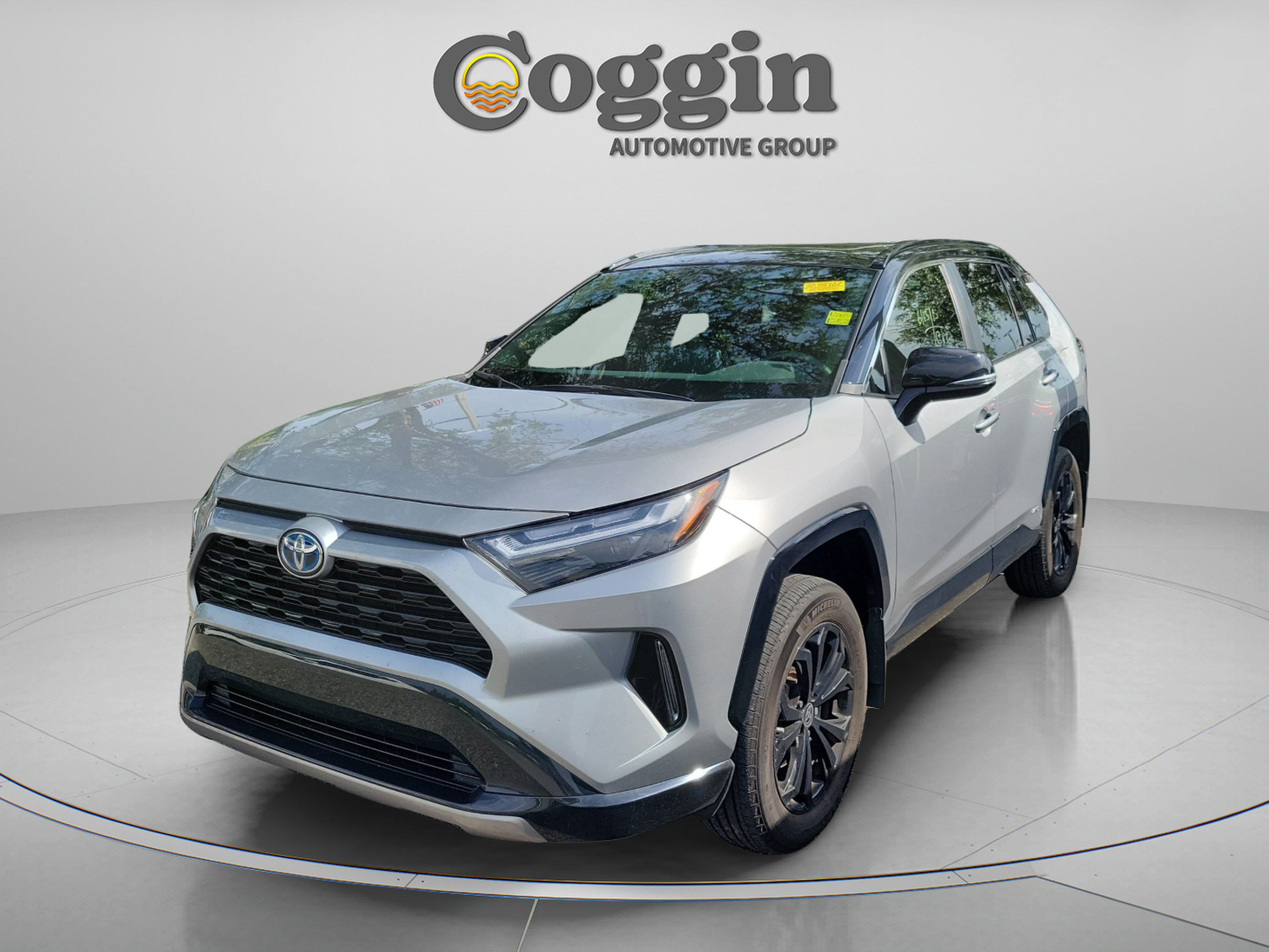 Used 2023 Toyota RAV4 XSE w/ XSE Grade Weather Package AWD/4WD image 2