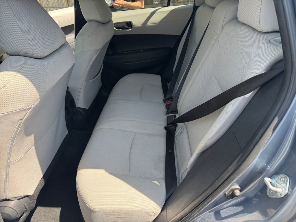 Used 2023 Toyota Corolla Cross LE AWD/4WD image 18