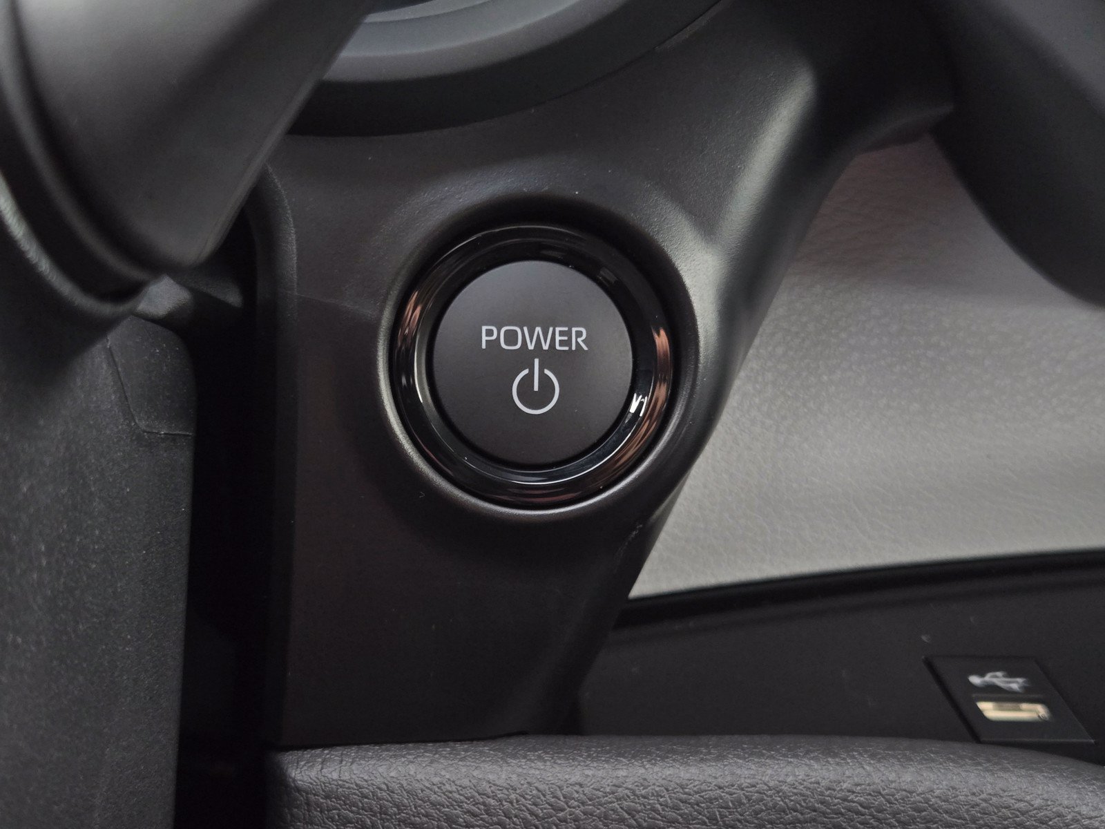 Used 2026 Toyota Sienna XLE FWD image 22