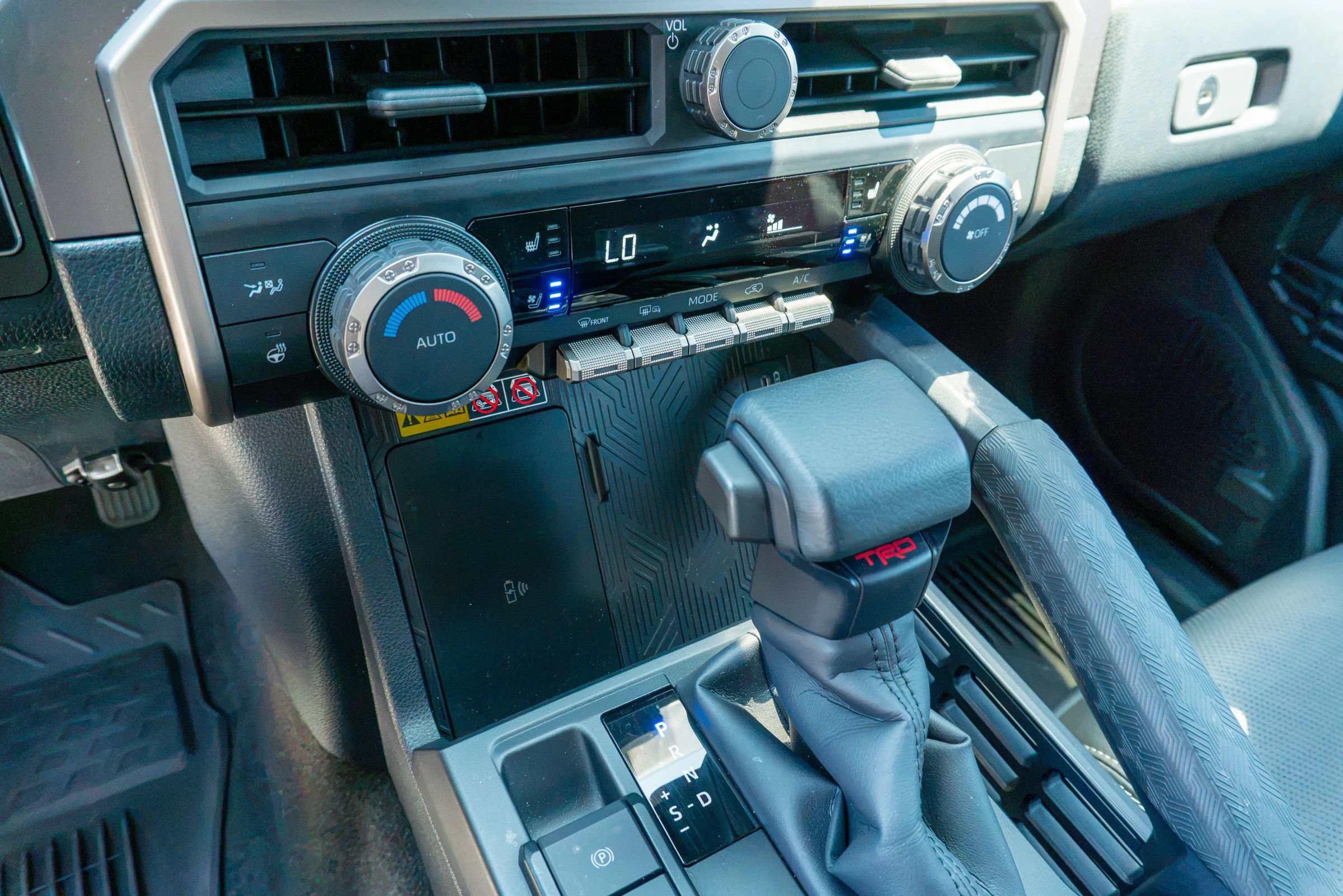 Used 2026 Toyota 4Runner Limited AWD/4WD image 18