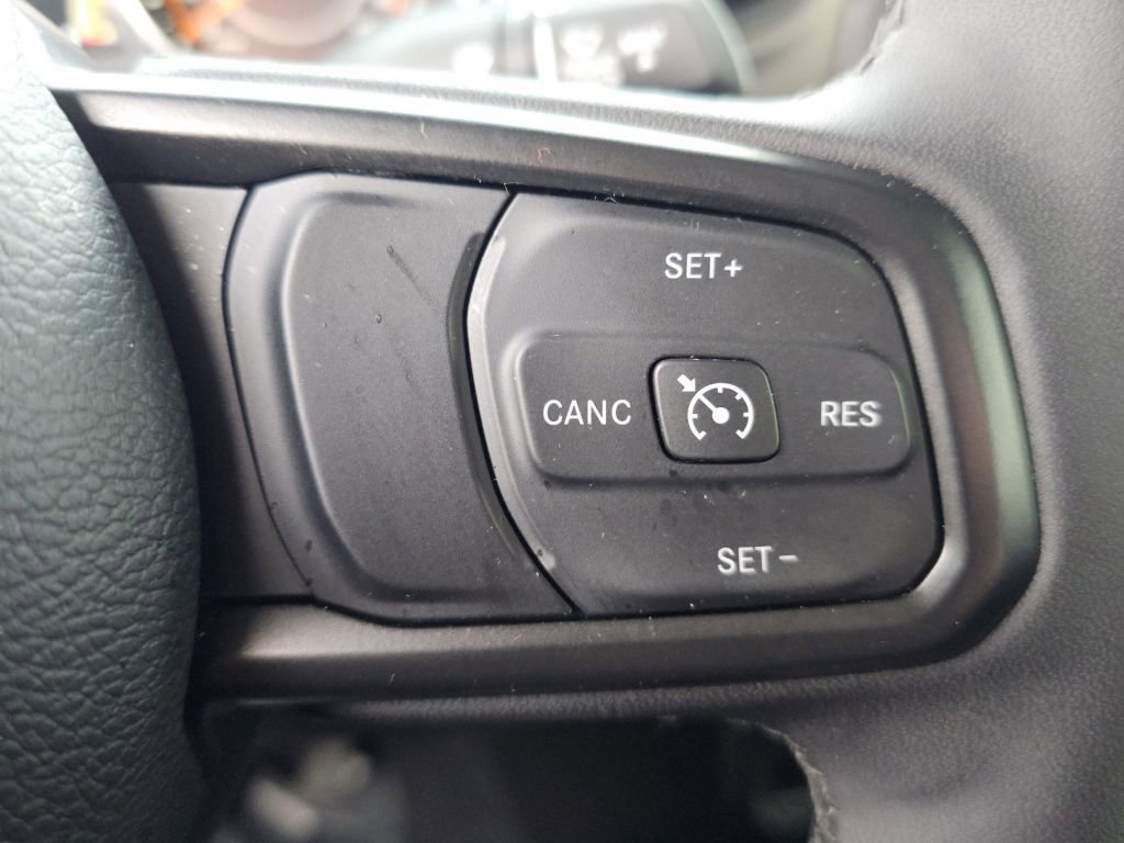 Used 2023 Jeep Gladiator Sport AWD/4WD image 14