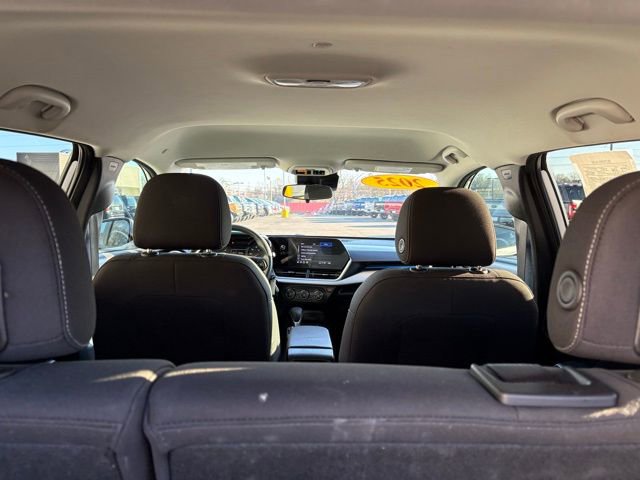 Used 2025 Chevrolet Trax LS w/ LS Convenience Package image 28