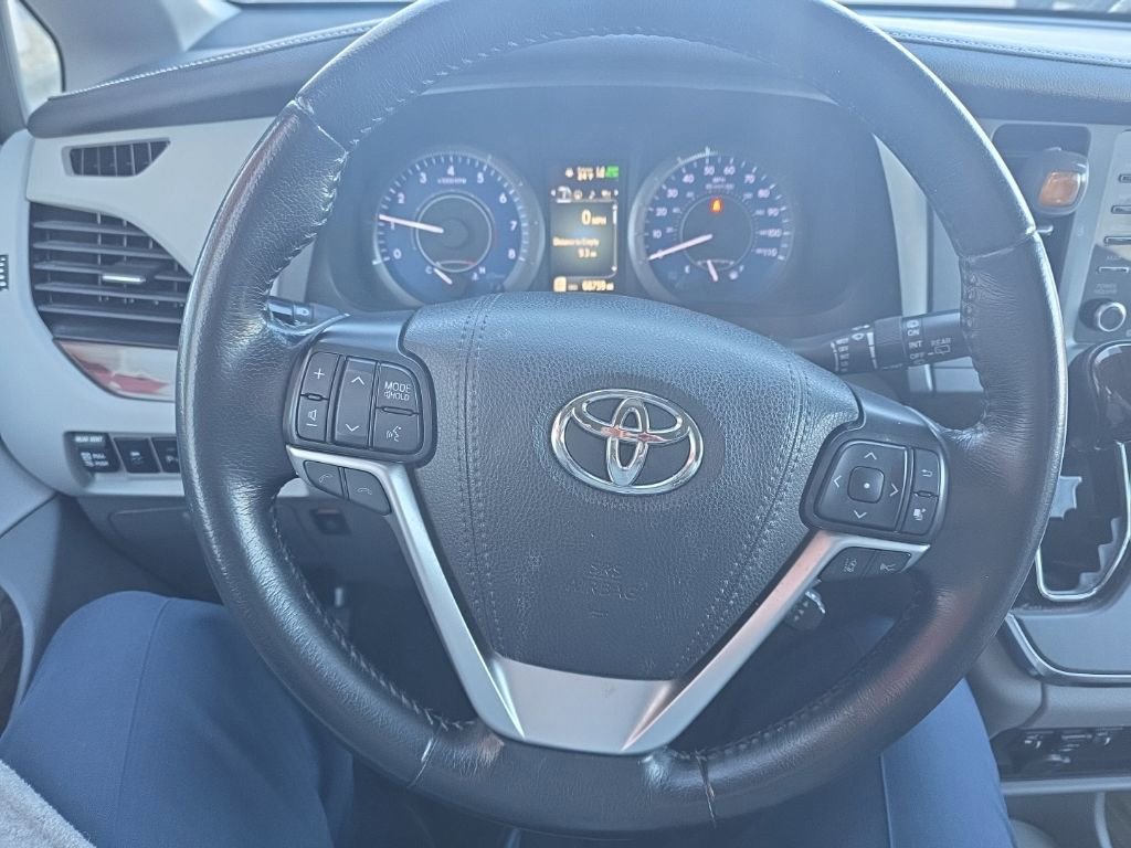 Used 2019 Toyota Sienna XLE w/ XLE Navigation Package image 19