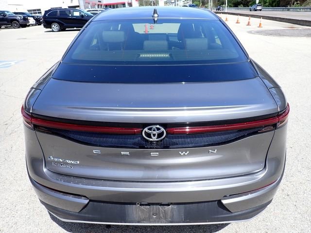 Used 2024 Toyota Crown AWD/4WD image 4