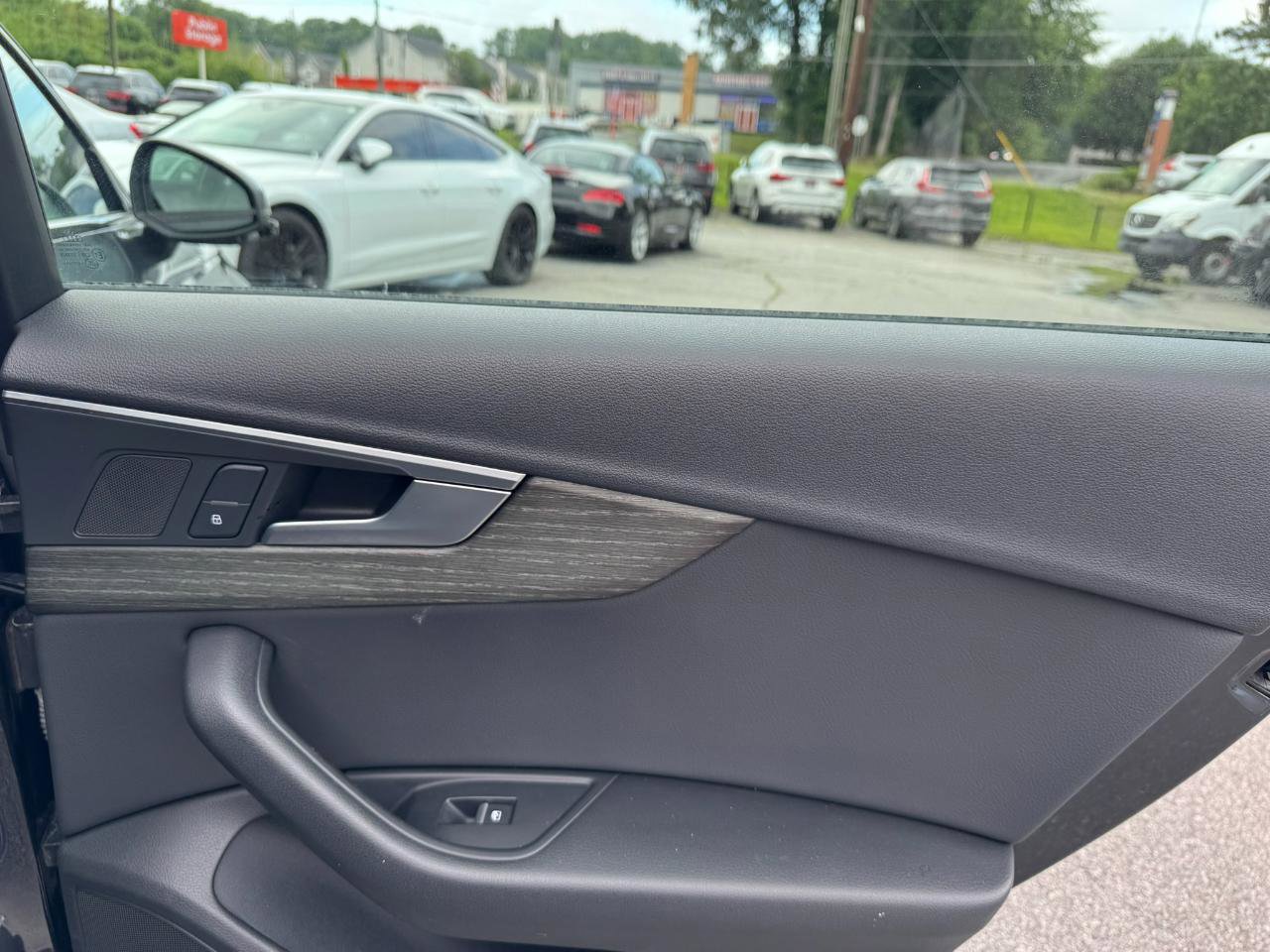 Used 2019 Audi A4 2.0T Premium FWD image 26