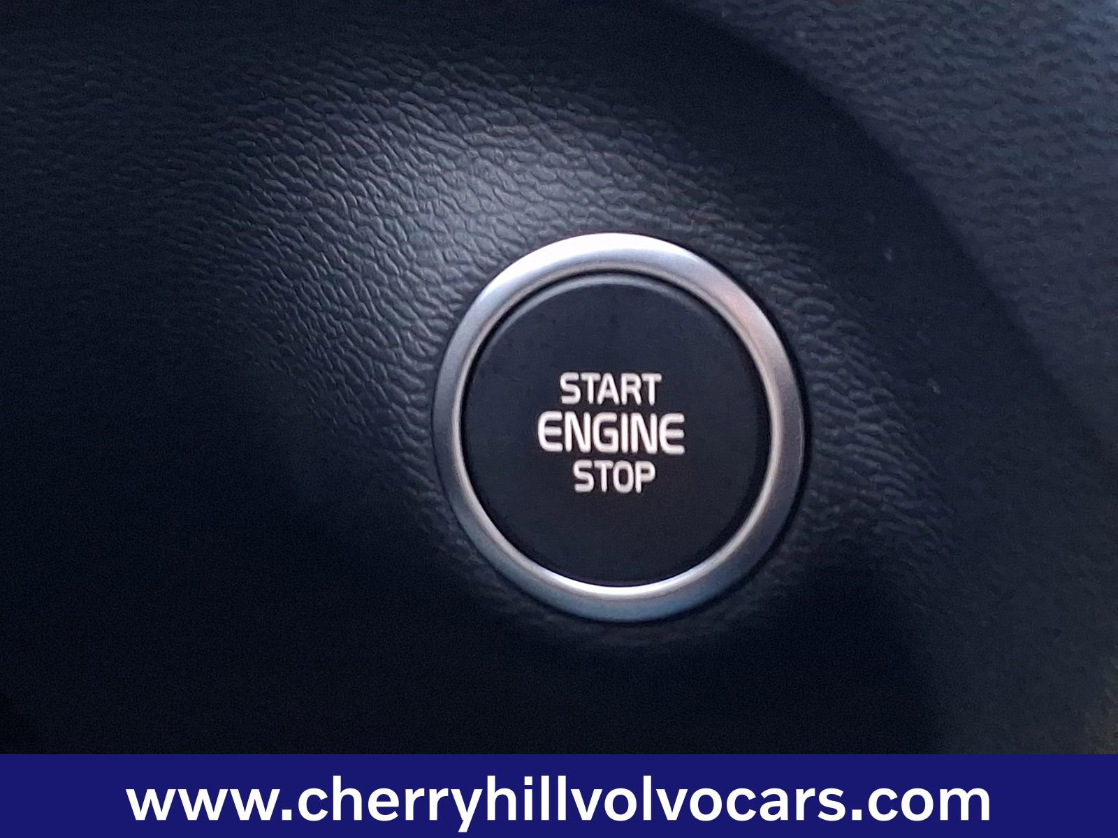 Certified 2025 Volvo XC40 B5 Core w/ Protection Package Premier image 21