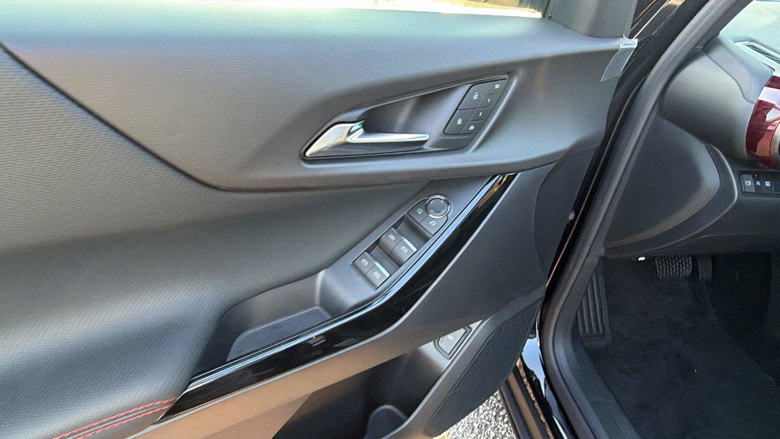 New 2027 Chevrolet Equinox RS w/ Safety and Technology Package FWD image 16