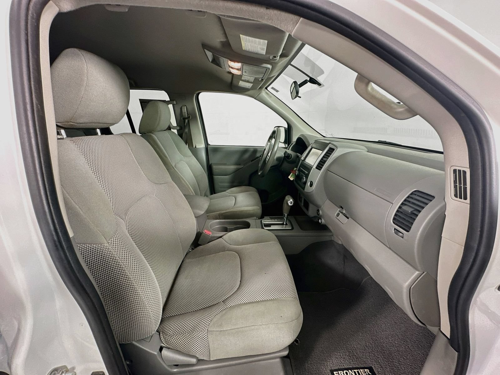 Used 2019 Nissan Frontier SV RWD image 25