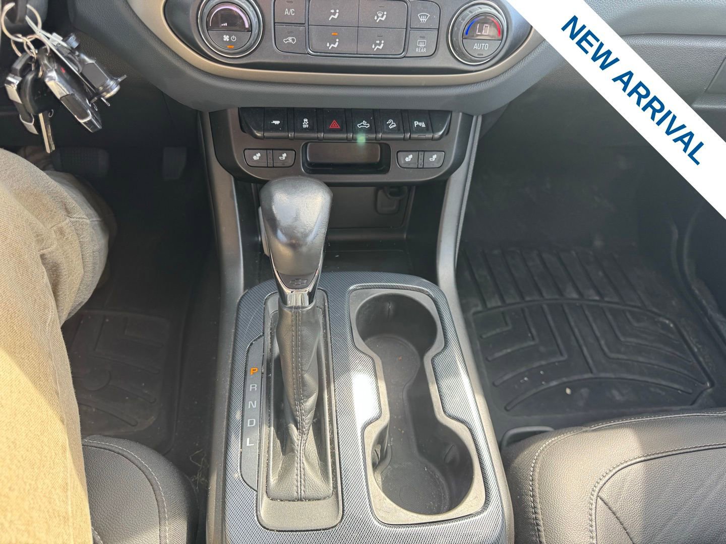 Used 2022 Chevrolet Colorado Z71 w/ Z71 Midnight Edition image 24