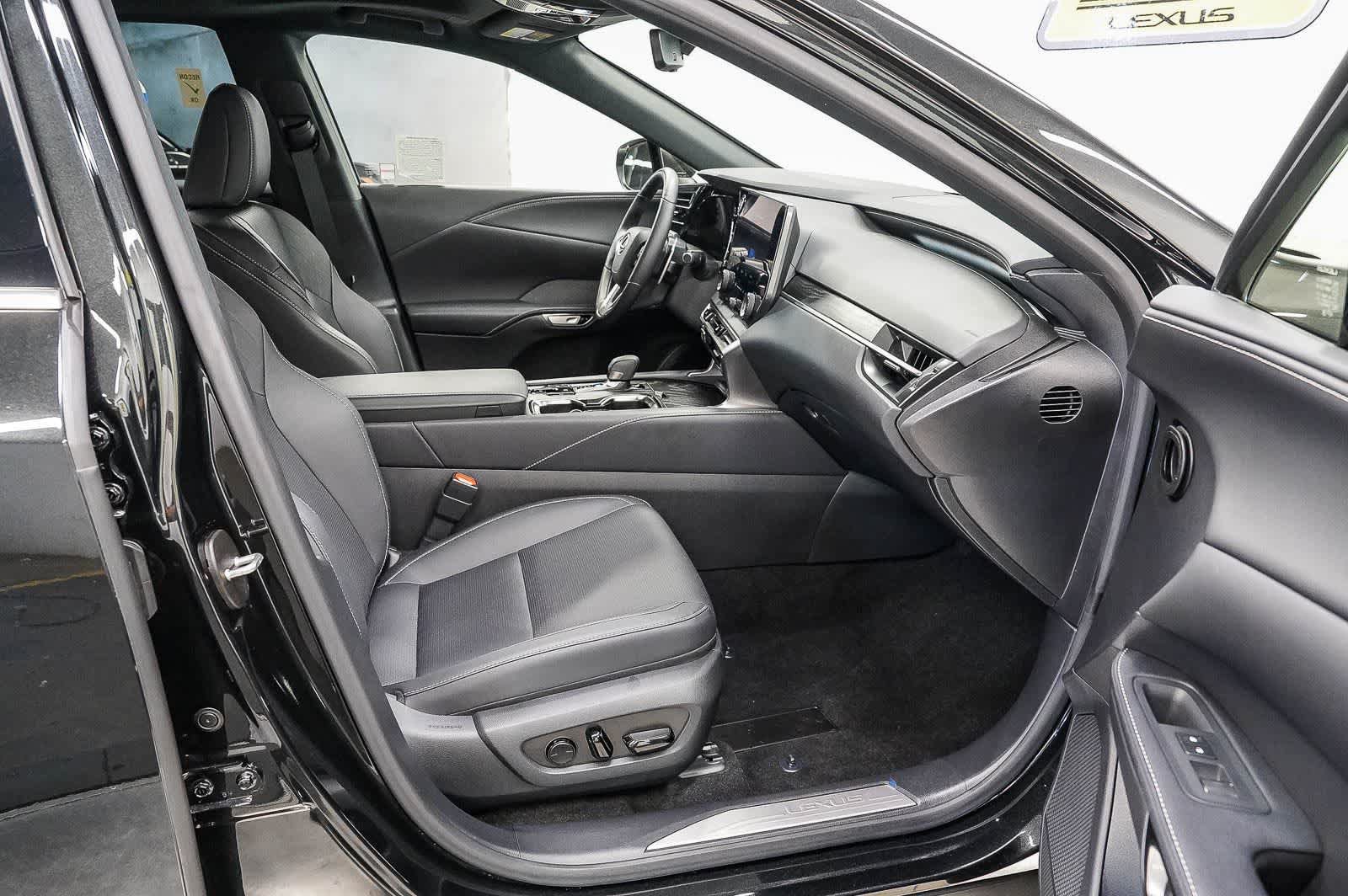 Used 2025 Lexus RX 350 Premium Plus FWD image 17