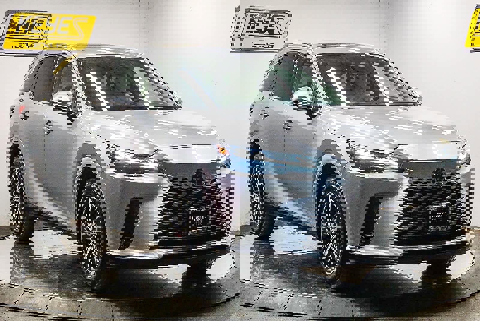 Used 2023 Lexus RX 350 FWD w/ Cold Area Package image 5