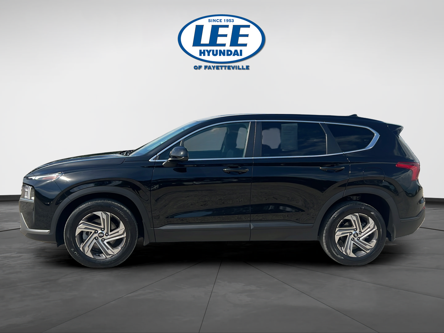 Certified 2023 Hyundai Santa Fe SE FWD image 3