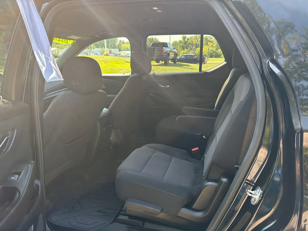 Used 2023 Chevrolet Traverse LT FWD image 21
