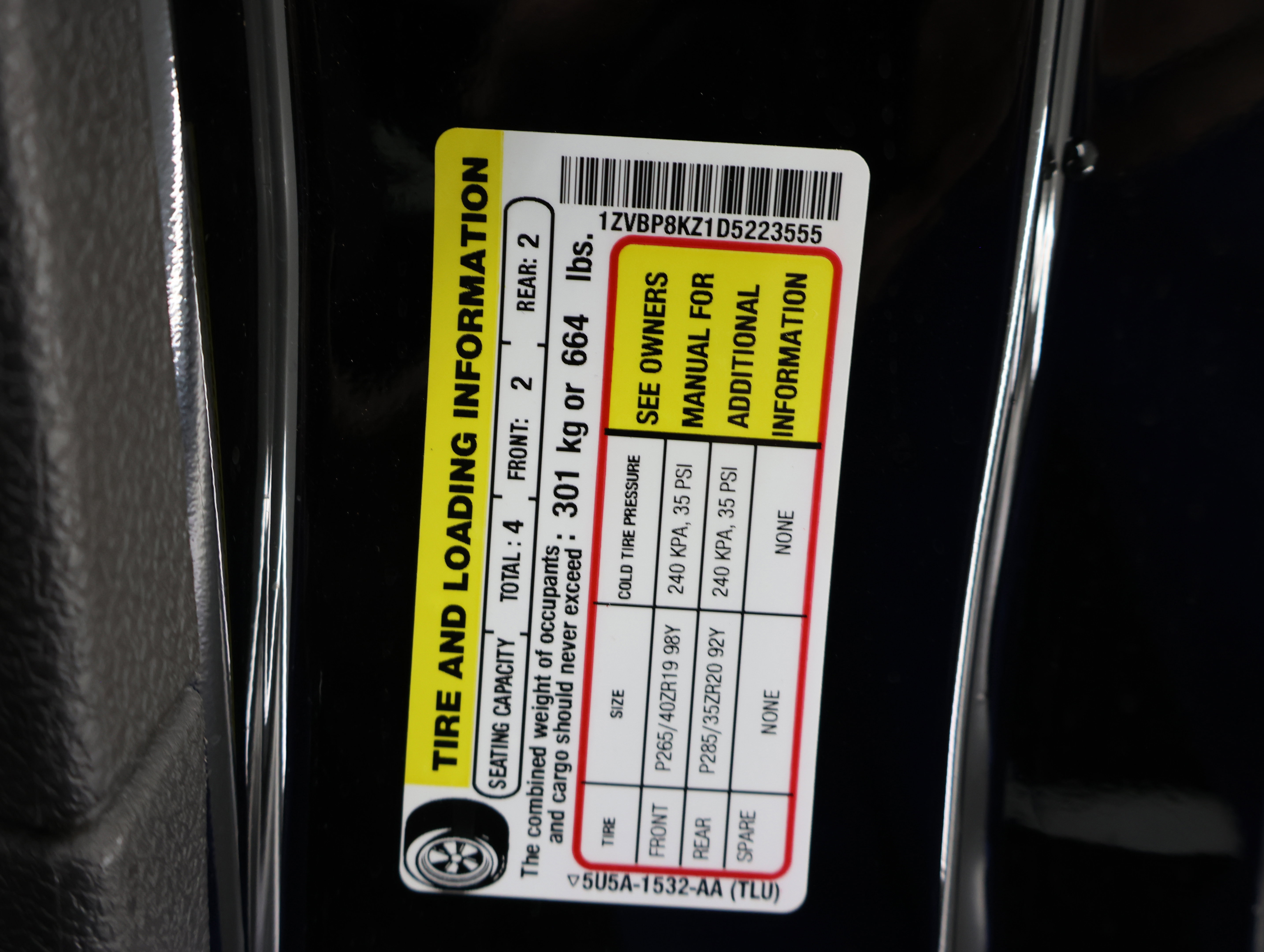 Used 2013 Ford Mustang Shelby GT500 RWD image 53