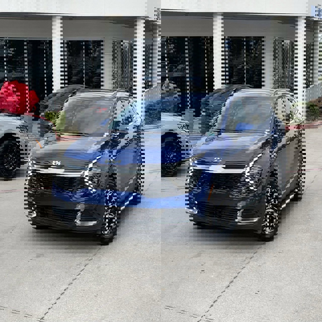 Used 2025 Kia Sportage EX w/ Premium Package image 9