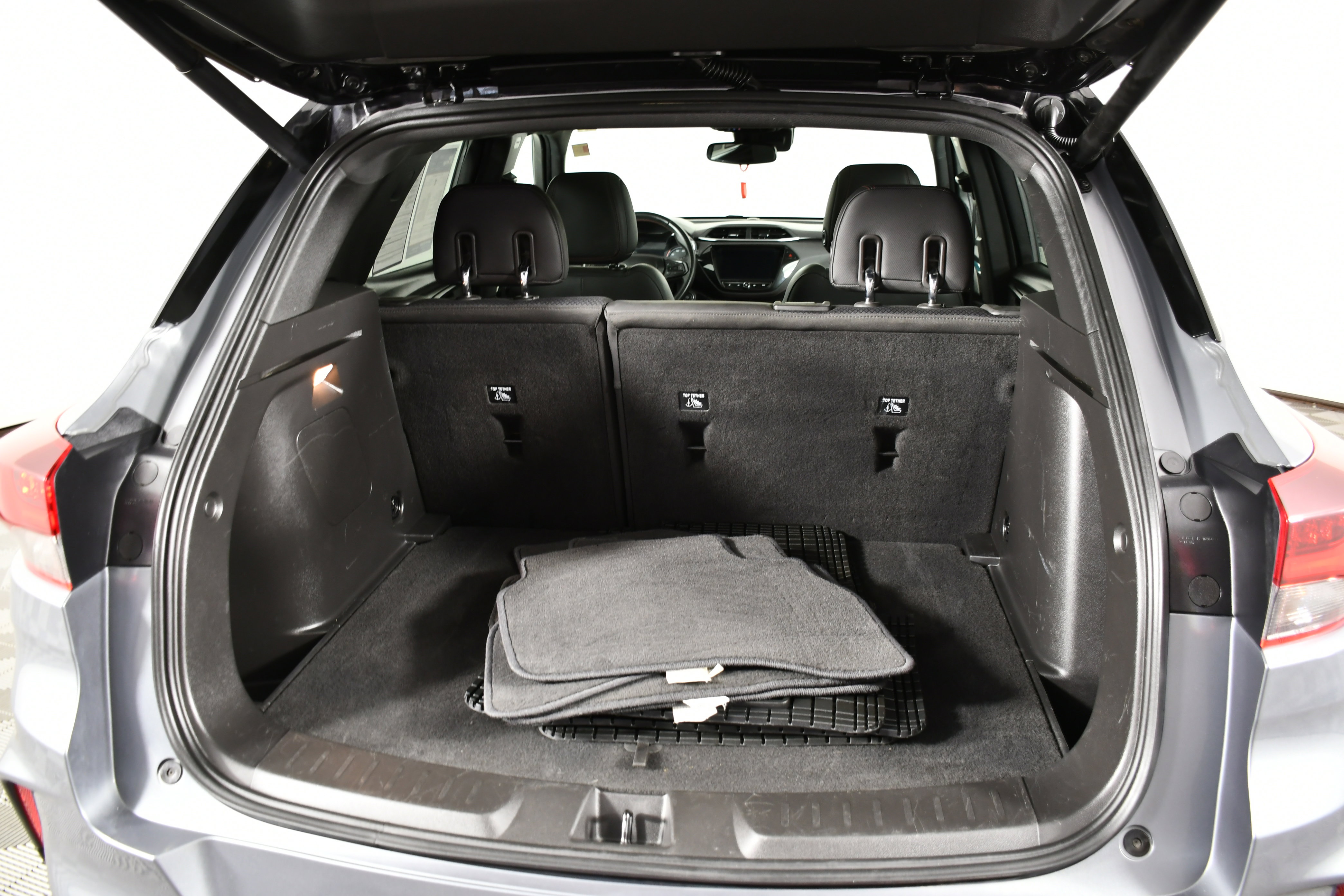 Used 2021 Chevrolet TrailBlazer RS w/ Sun and Liftgate Package image 49