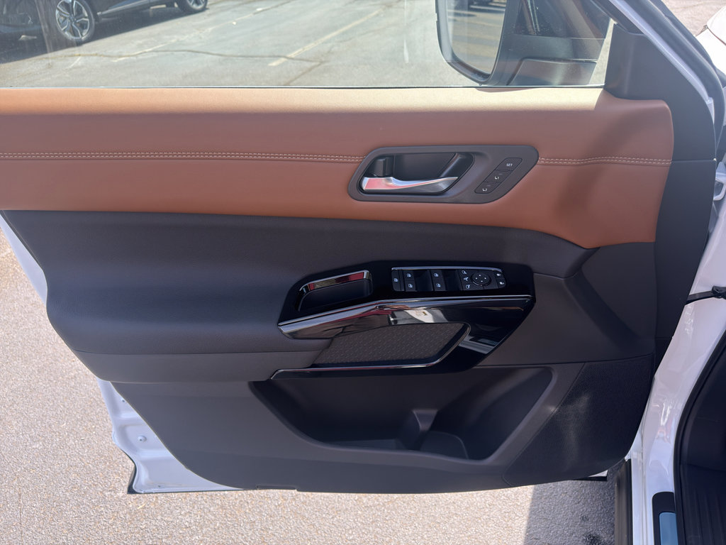 New 2026 Nissan Pathfinder Platinum image 16