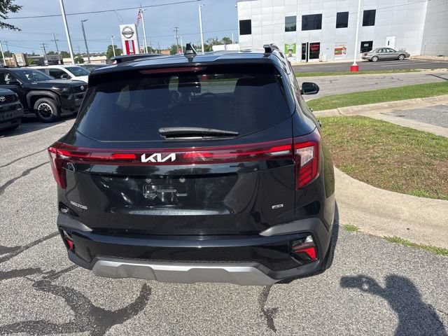 Used 2024 Kia Seltos EX AWD/4WD image 8
