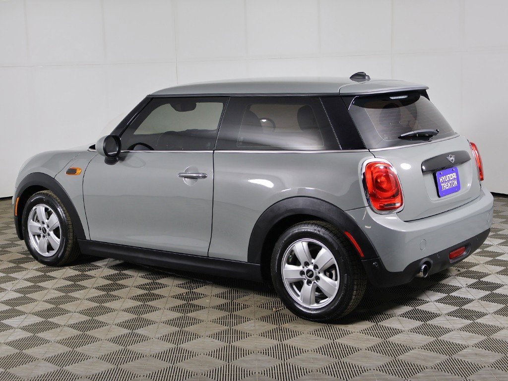 Used 2019 MINI Cooper Hardtop image 6