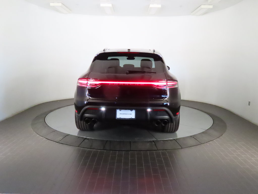 Certified 2026 Porsche Macan AWD/4WD image 6