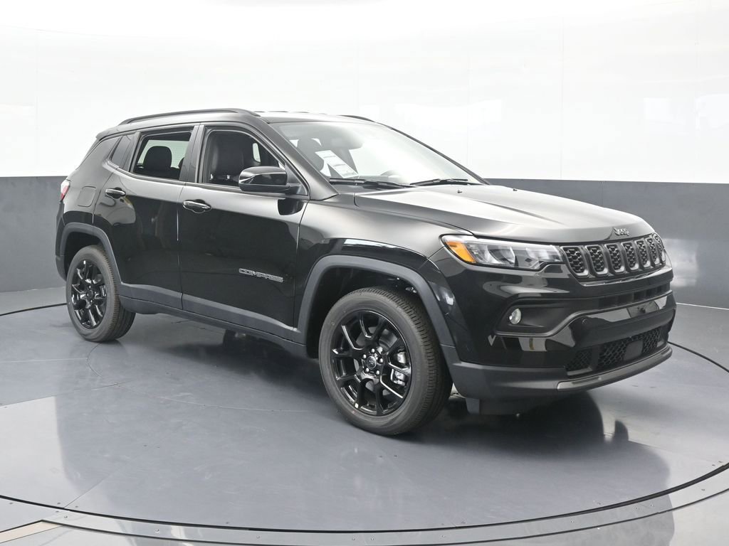 Used 2026 Jeep Compass Latitude AWD/4WD image 8