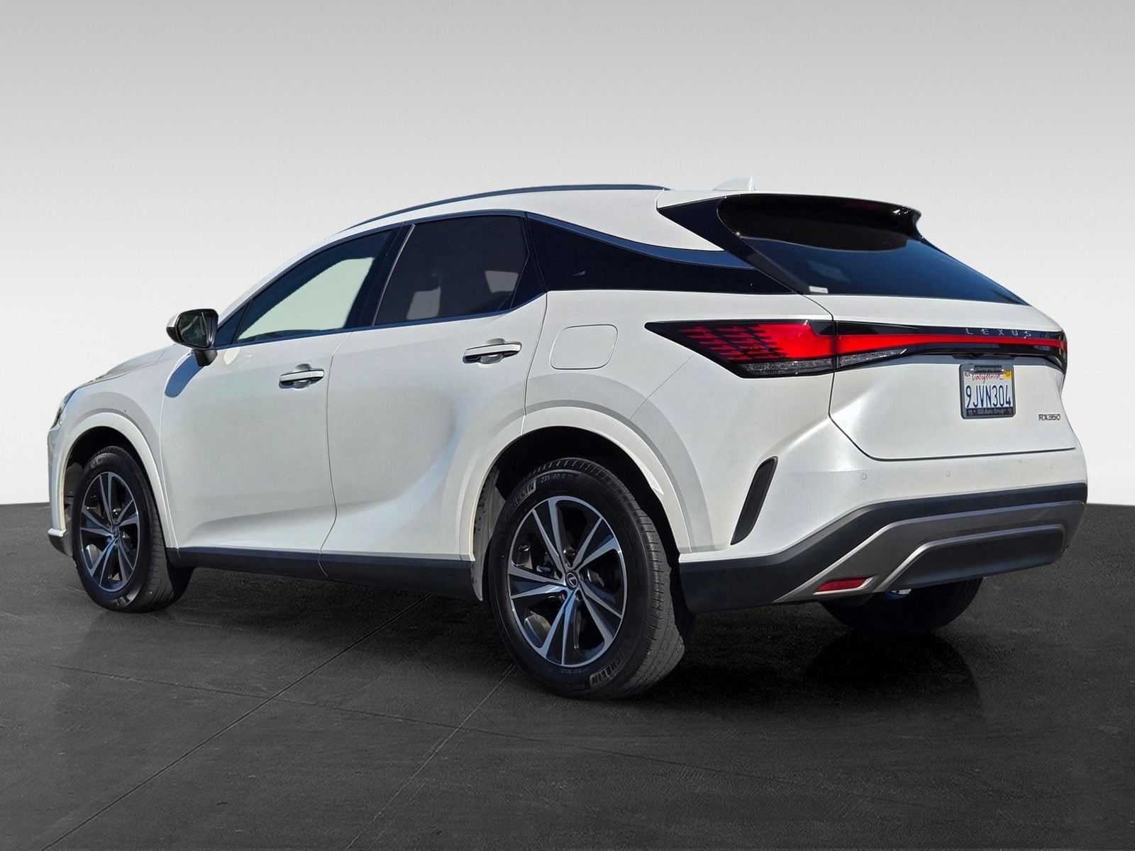 Used 2024 Lexus RX 350 FWD w/ Technology Package image 6