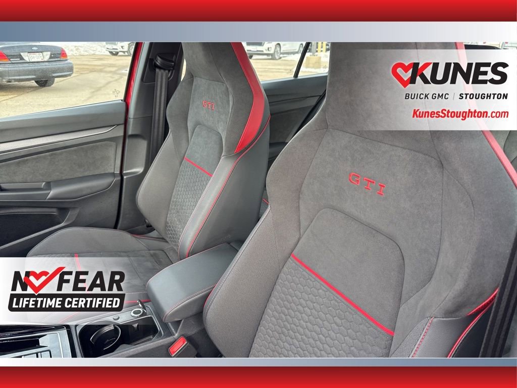 Used 2025 Volkswagen GTI SE image 23