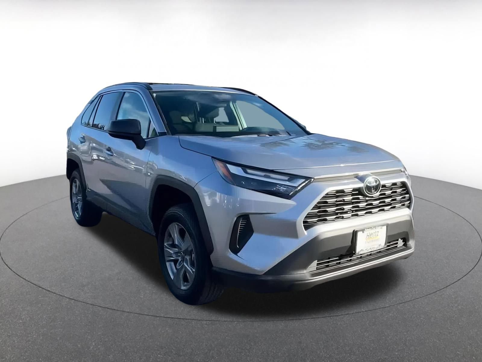 Used 2025 Toyota RAV4 LE image 3