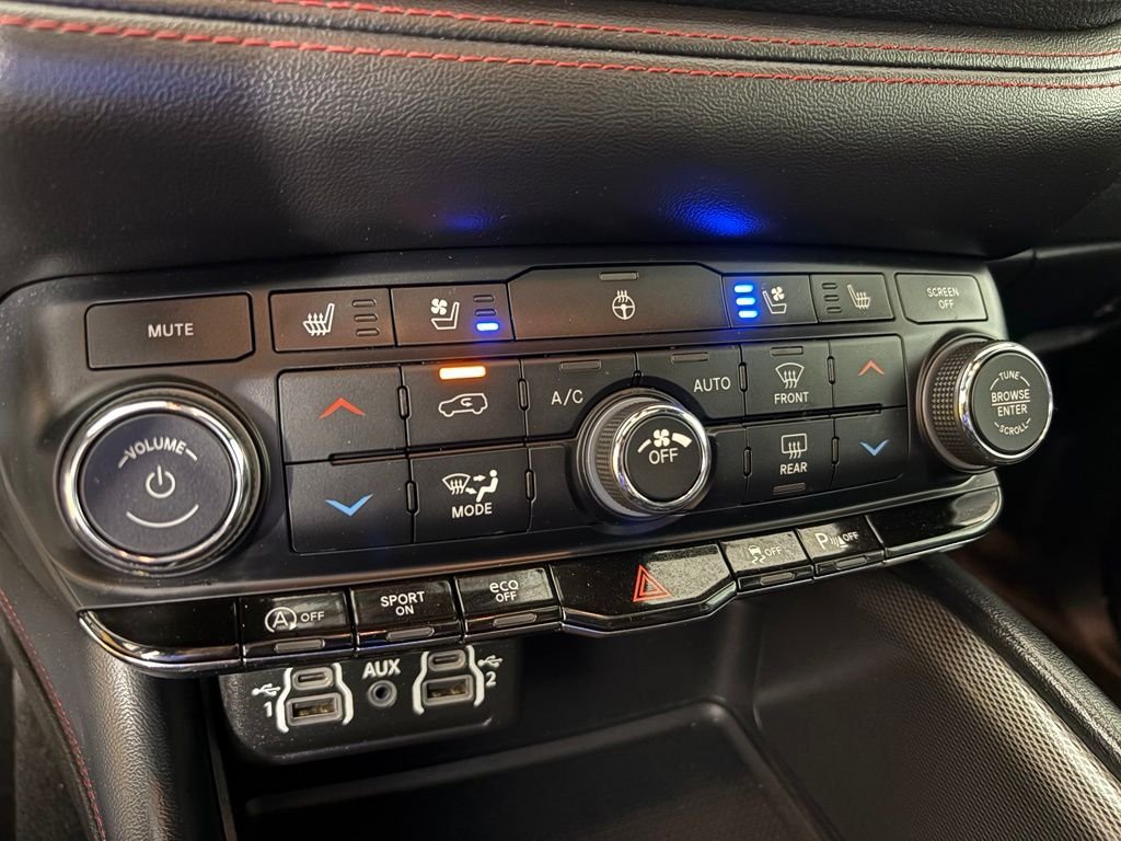 Used 2024 Dodge Durango GT RWD image 27
