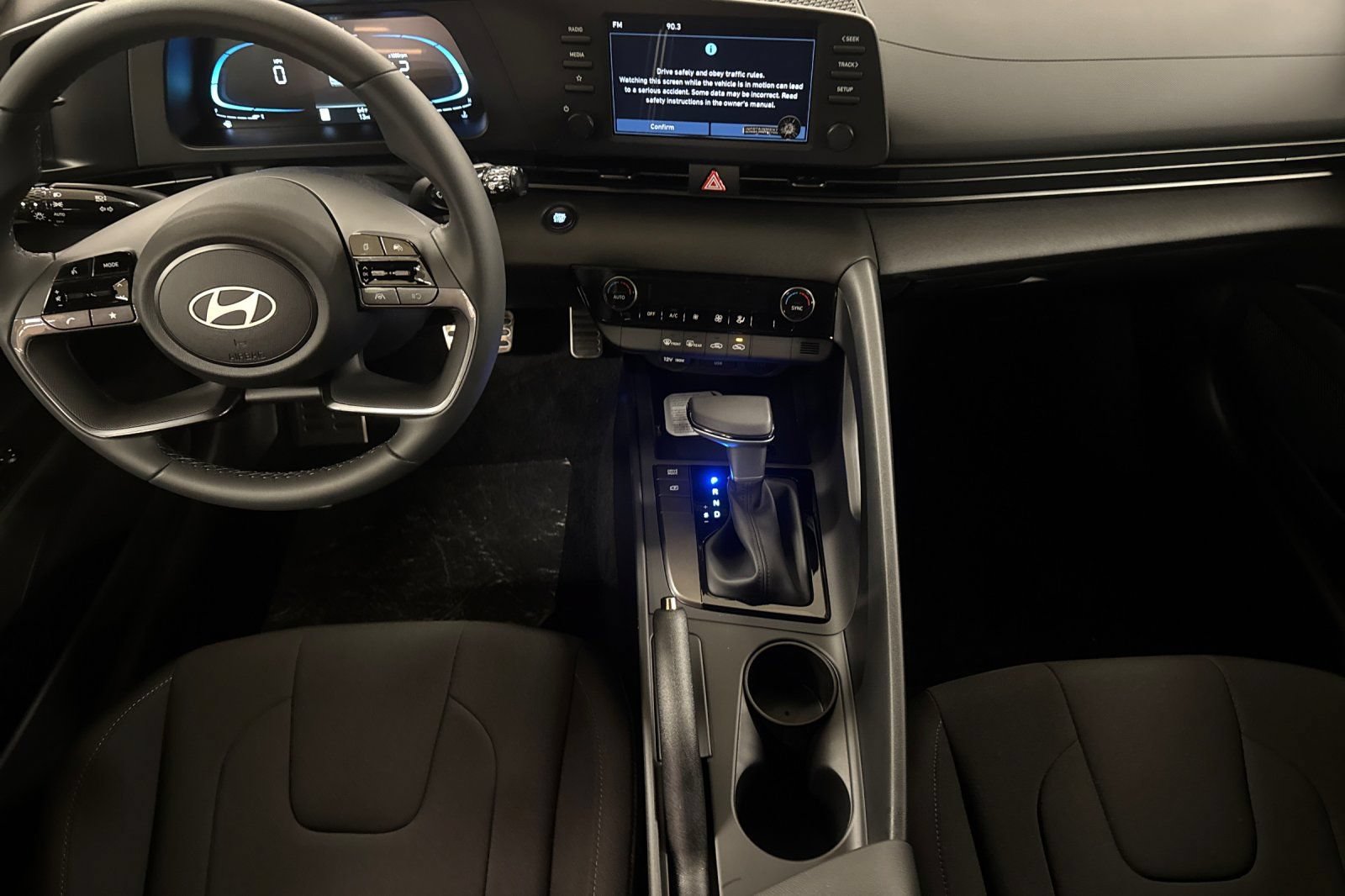 New 2026 Hyundai Elantra Sport FWD image 13