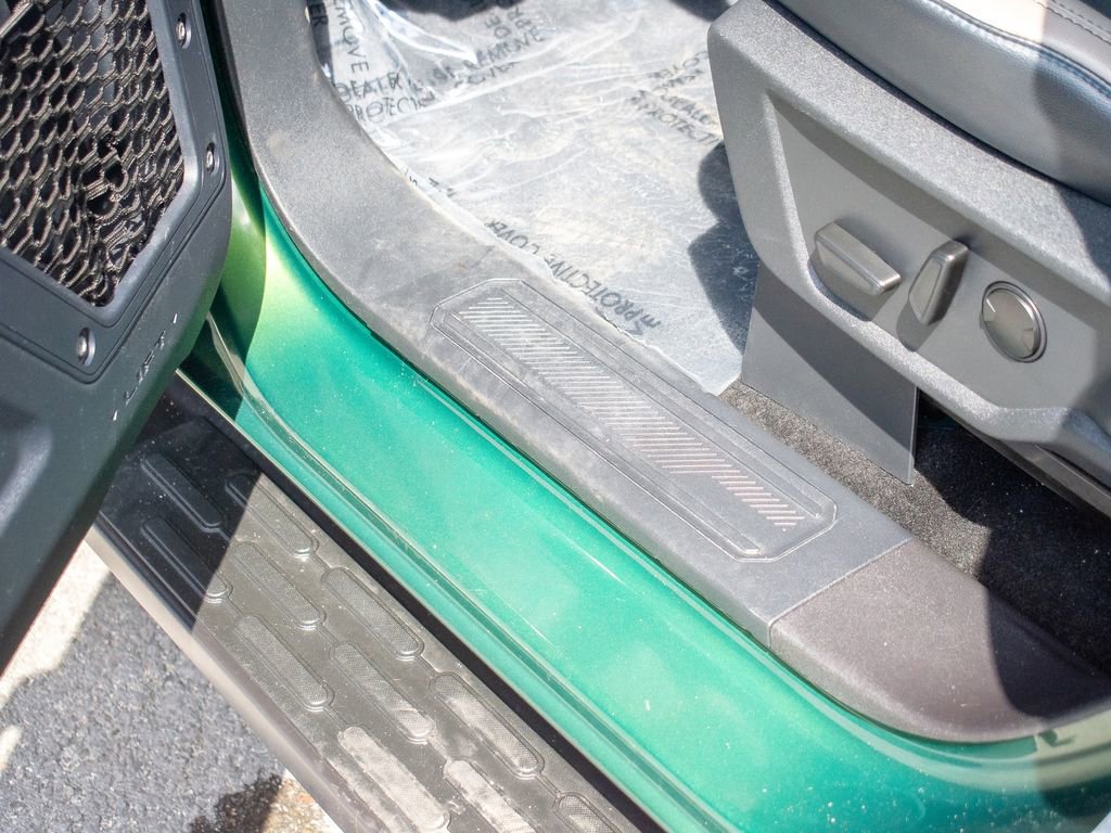 Used 2023 Ford Bronco Wildtrak image 18