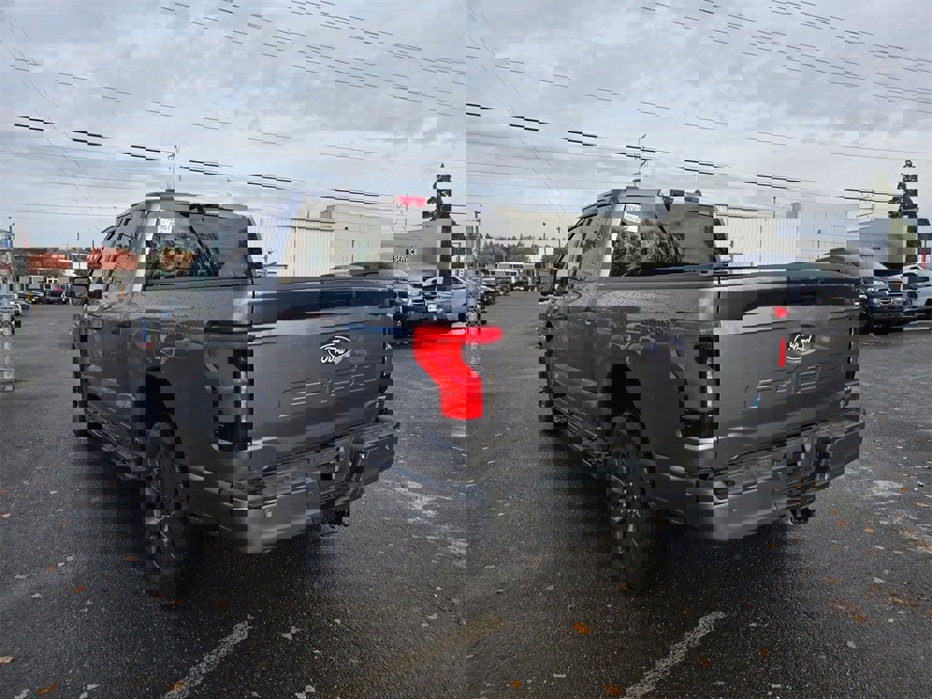 Used 2024 Ford F150 Lightning XLT image 7