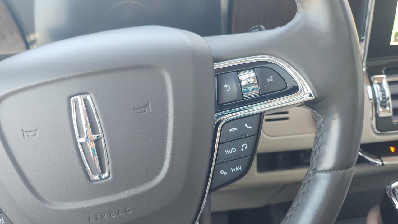 Used 2021 Lincoln Navigator Reserve w/ Luxury Package AWD/4WD image 18