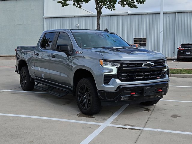 Used 2024 Chevrolet Silverado 1500 LT Trail Boss w/ Convenience Package II image 3