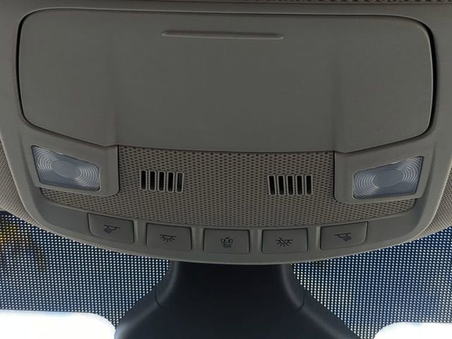 Used 2024 Ford Edge Titanium image 24