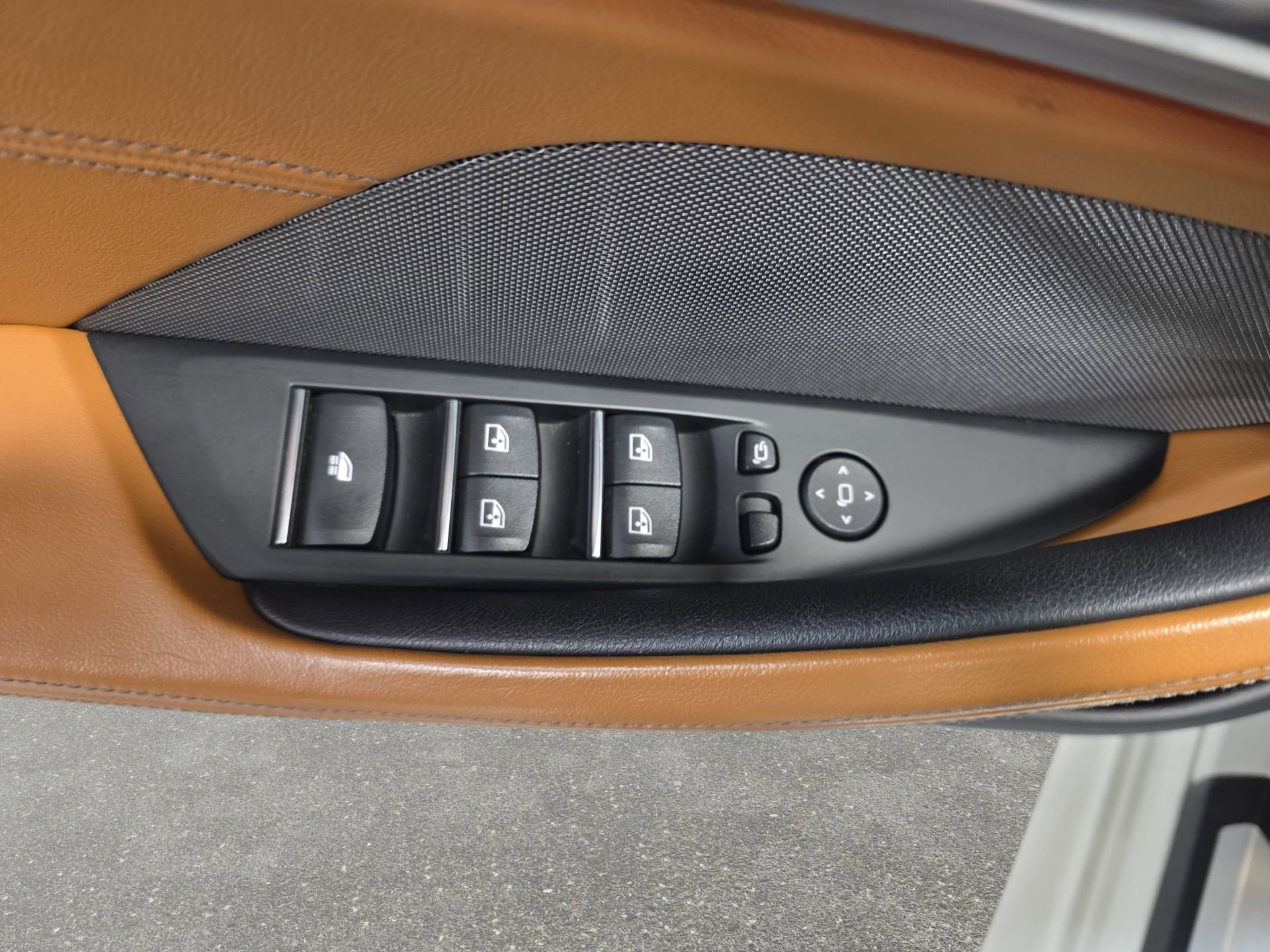 Used 2019 BMW M850i xDrive Convertible w/ Driver Assistance Package image 27