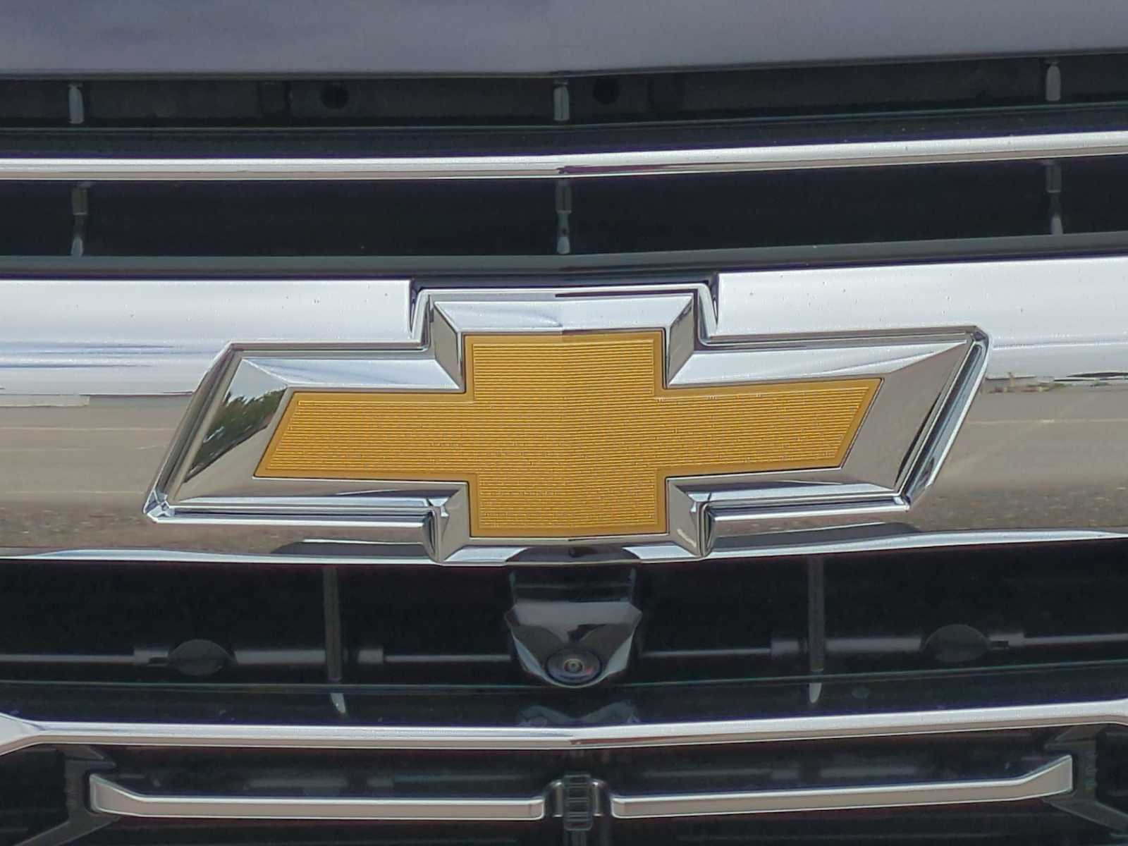 New 2026 Chevrolet Suburban Premier AWD/4WD image 8