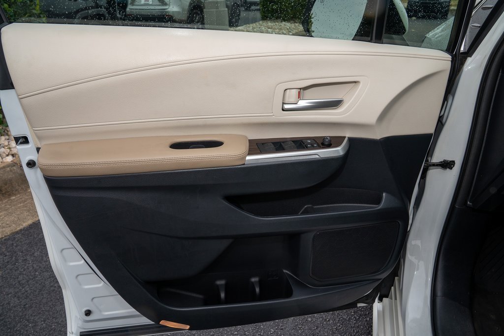 Used 2021 Toyota Sienna XLE image 14