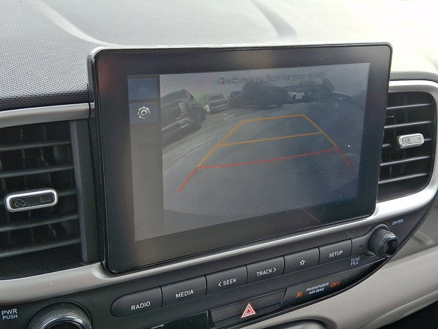 Used 2023 Hyundai Venue SEL image 18