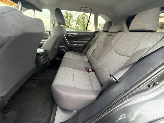 Used 2020 Toyota RAV4 XLE FWD image 12